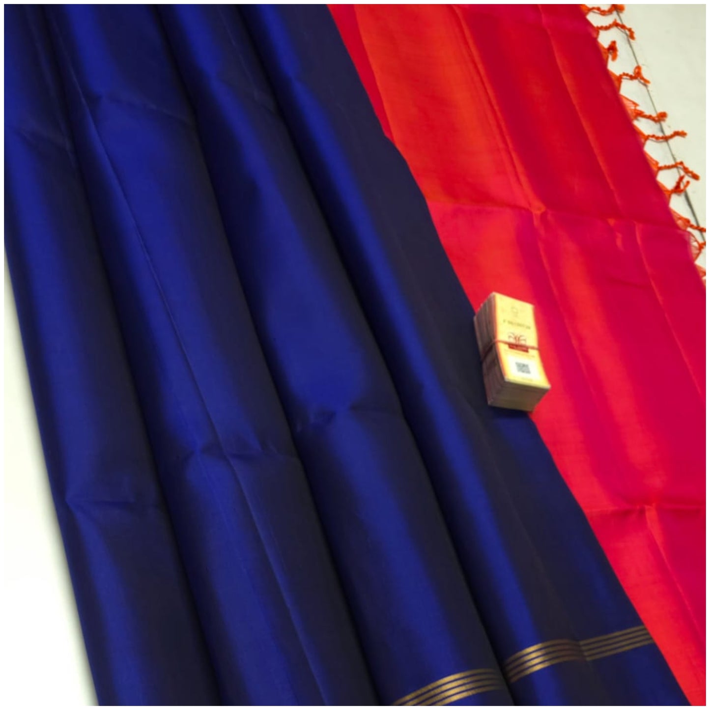 Aamira Blue Red Pure Handloom Double Warp Soft Silk Saree