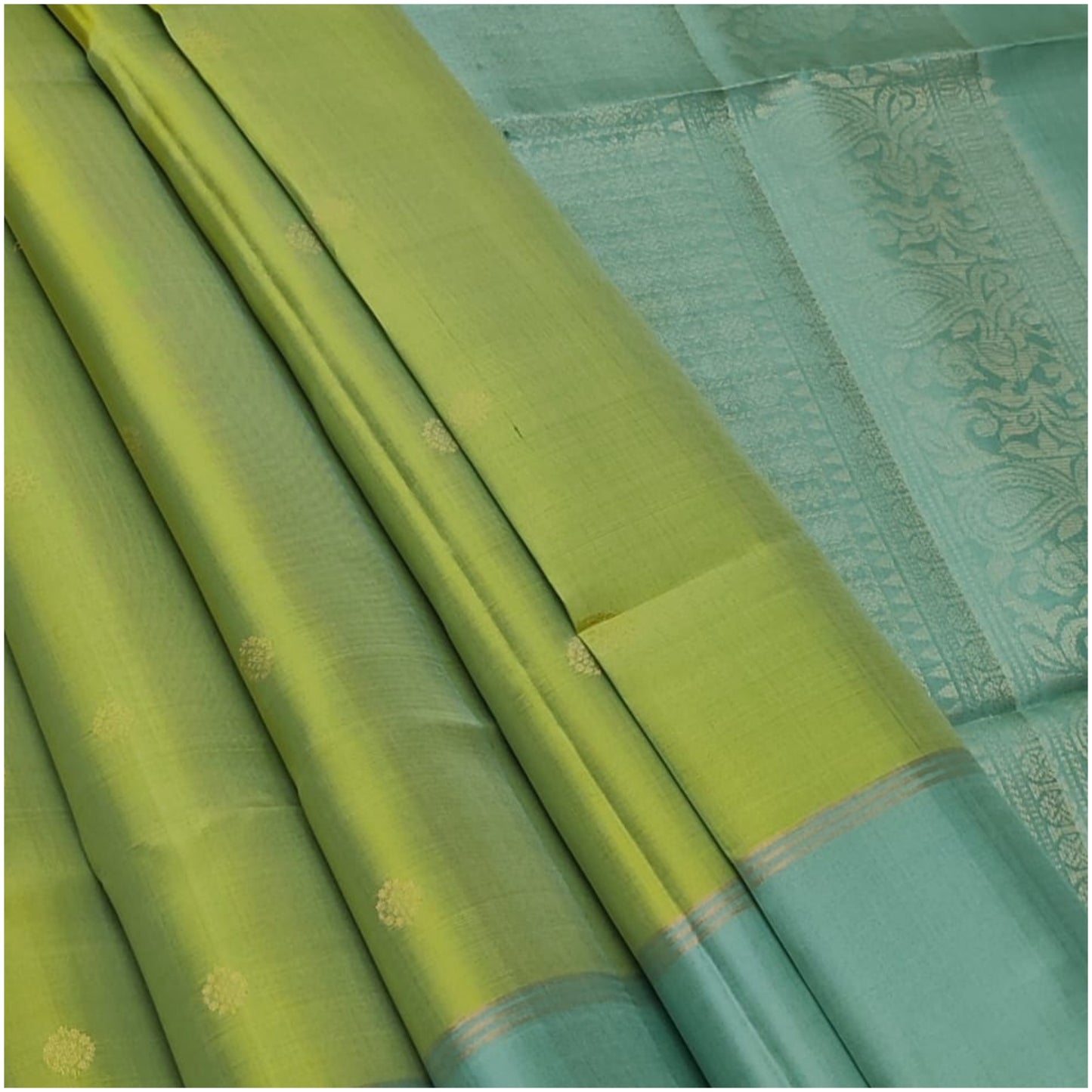 Anvika Green Blue Pure Handloom Double Warp Soft Silk Saree