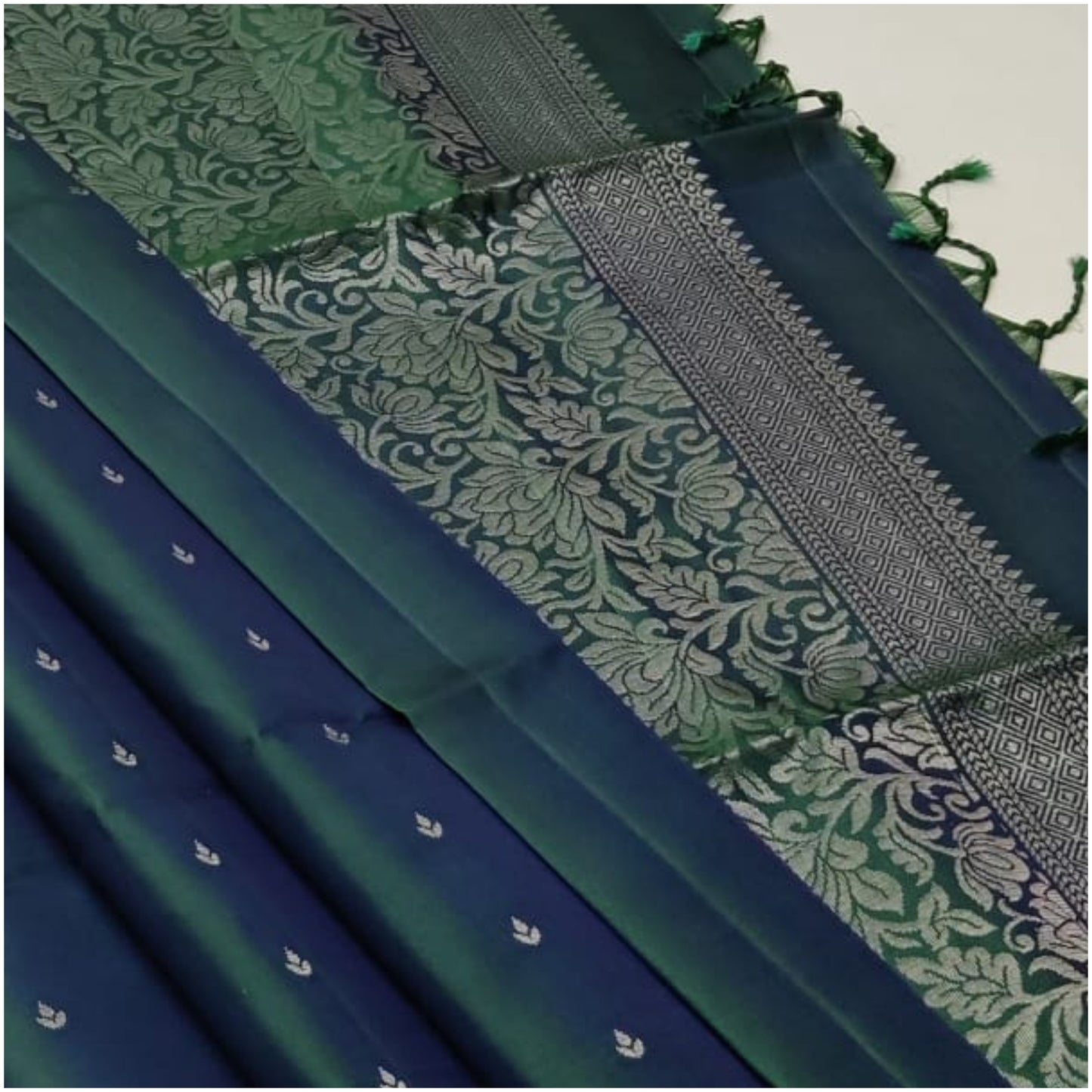 Sea Green Blue Pure Handloom Double Warp Soft Silk Saree