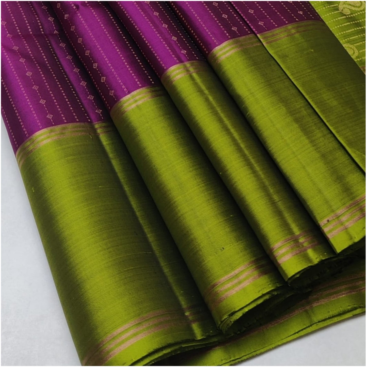 Magenta Green Pure Handloom Double Warp Soft Silk Saree