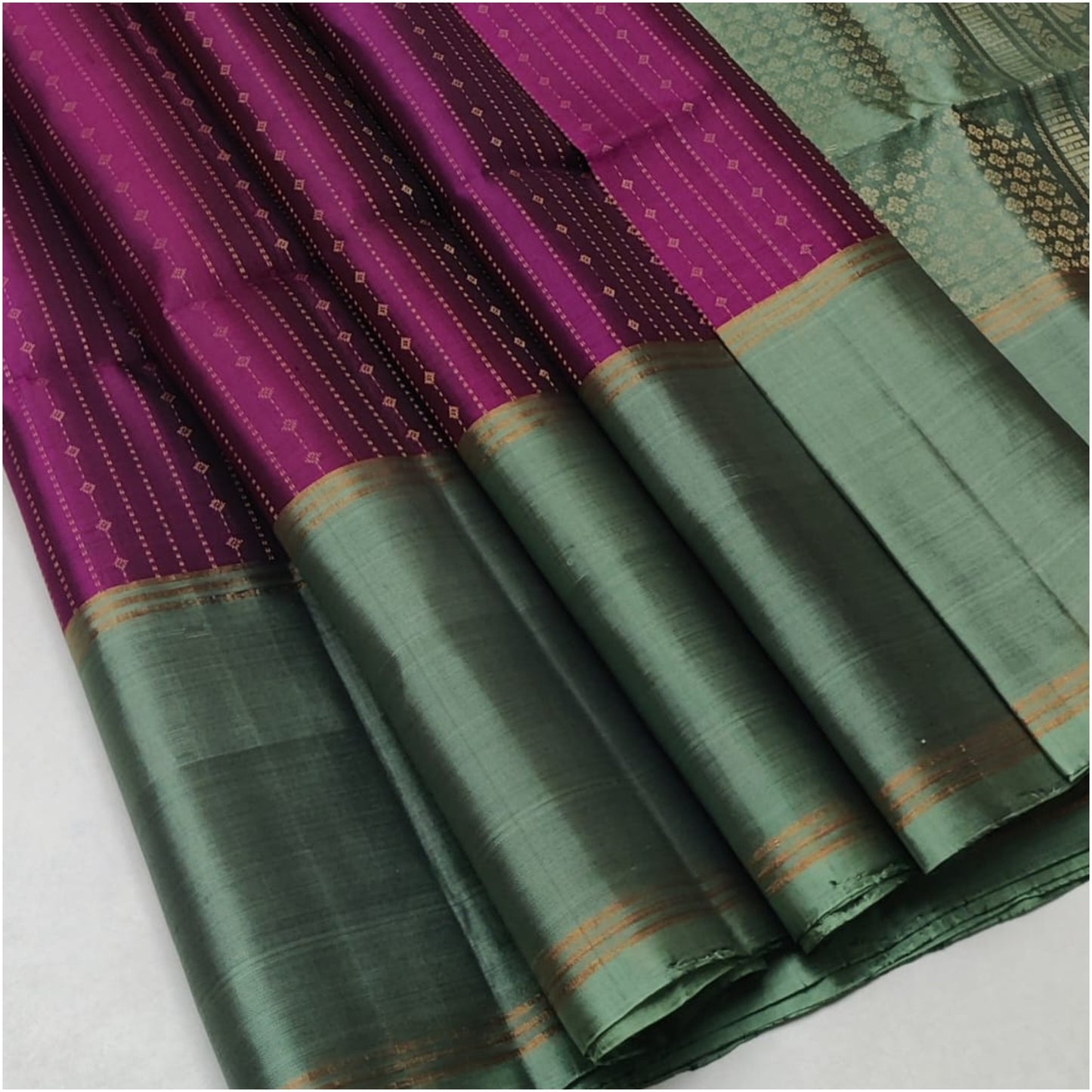 Magenta Sea Green Pure Handloom Double Warp Soft Silk Saree