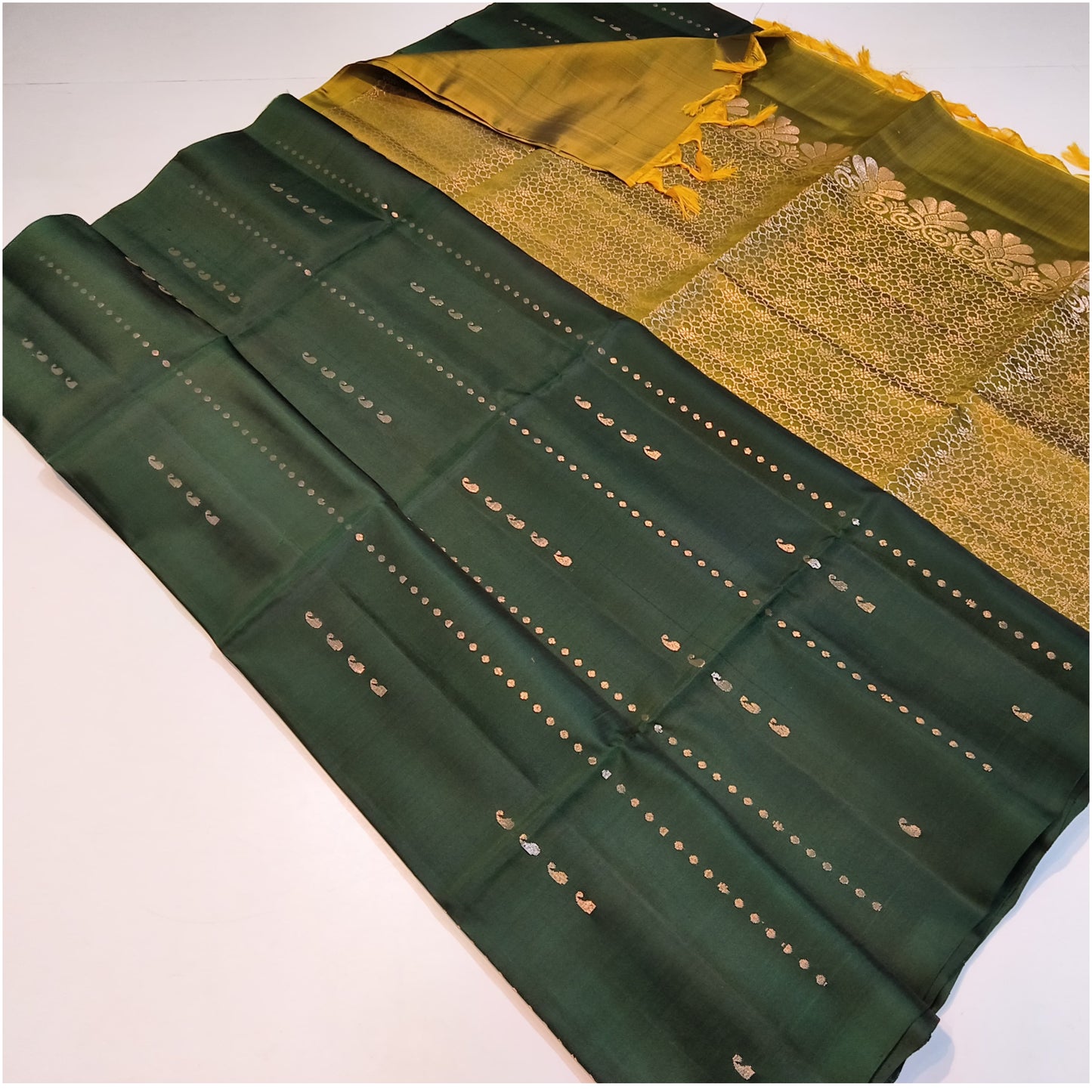 Dark Green Mustard Pure Handloom Soft Silk Saree