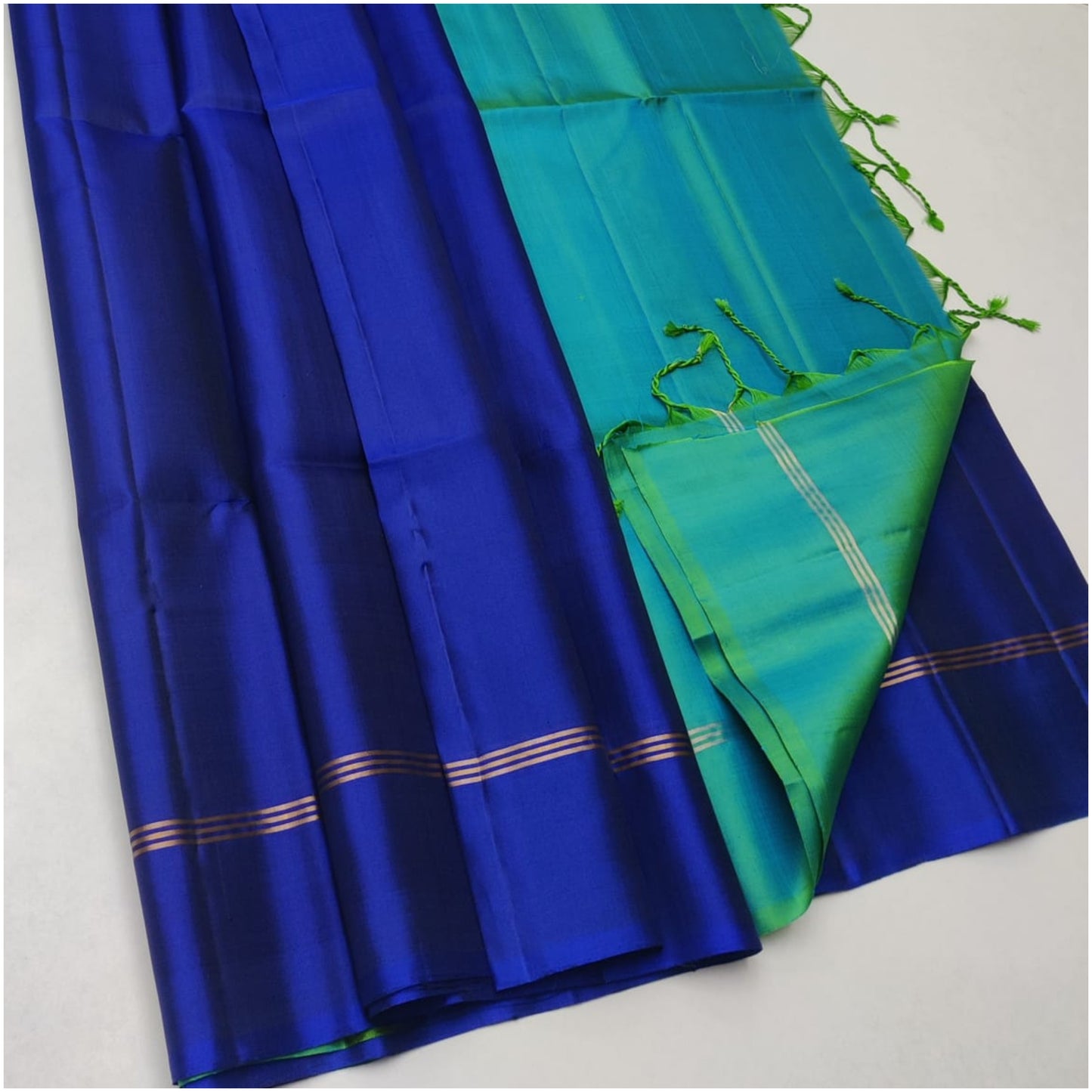 Blues Pure Handloom Soft Silk Saree