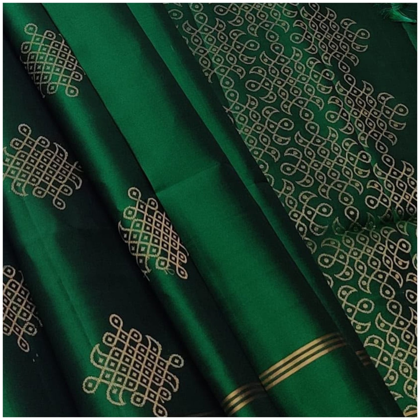 Kiara Emerald Green Pure Handloom Double Warp Soft Silk Saree