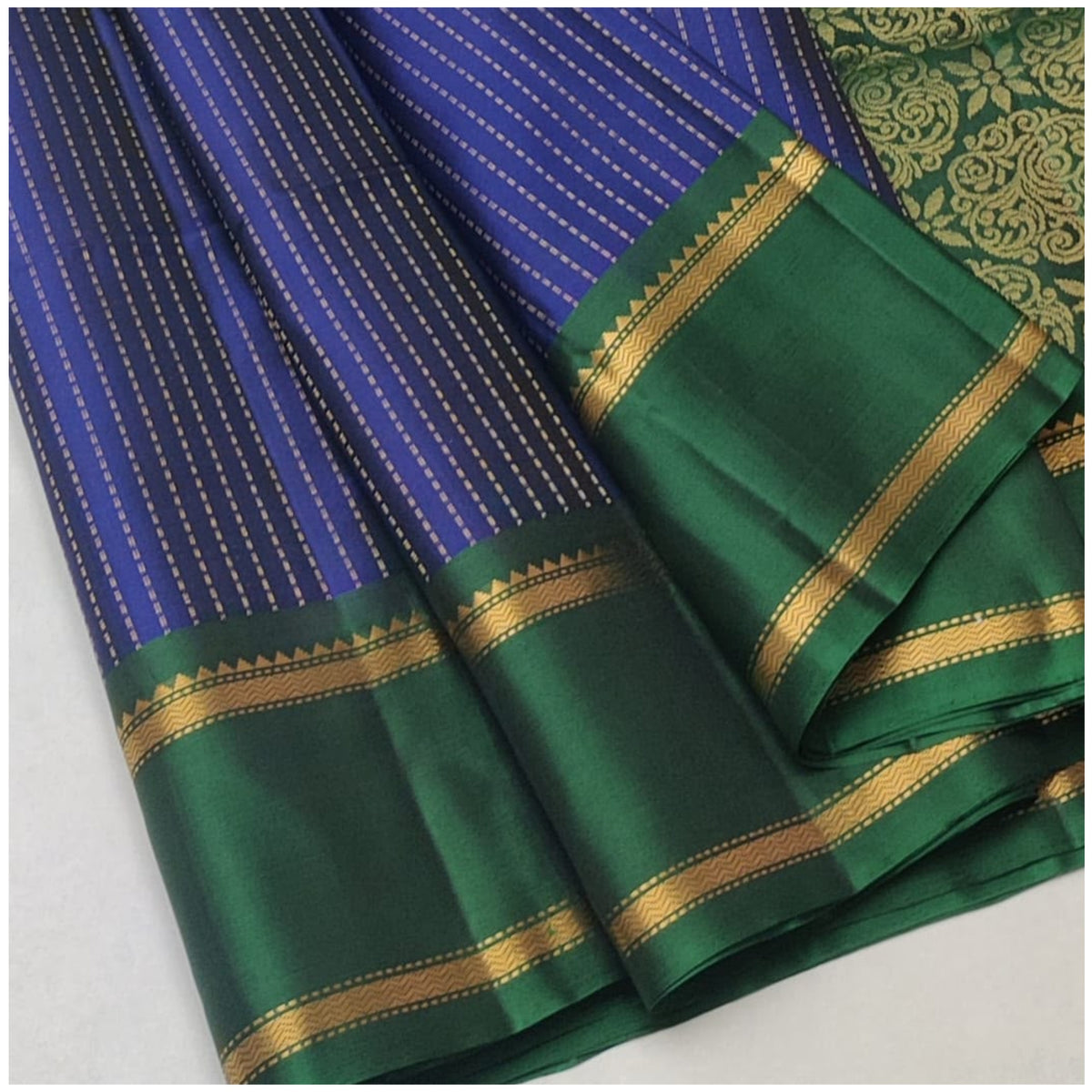Dai Night Blue Emerald Green Pure Handloom Soft Silk Saree