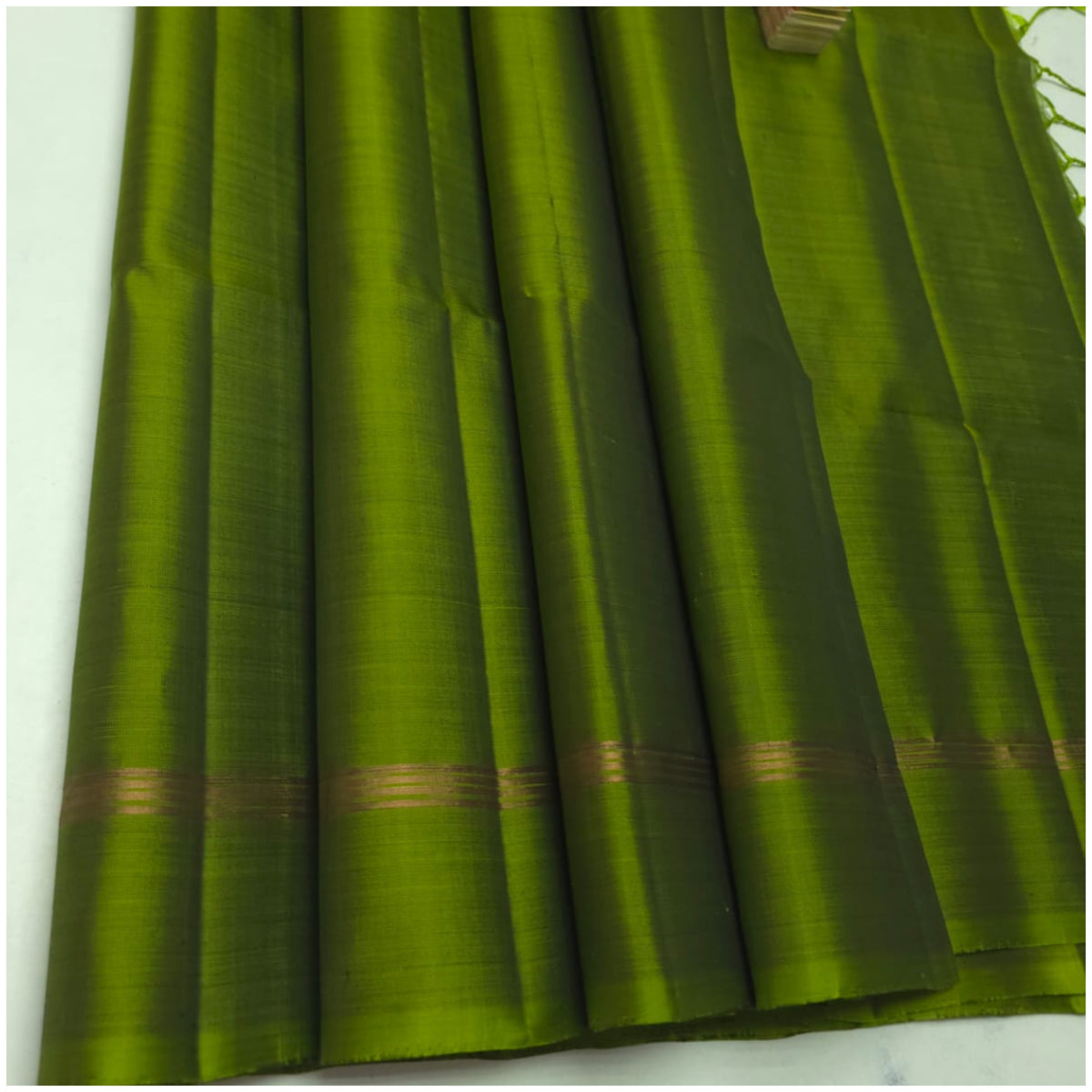 Hemavathi Moss Greeen Pure Handloom Soft Silk Saree