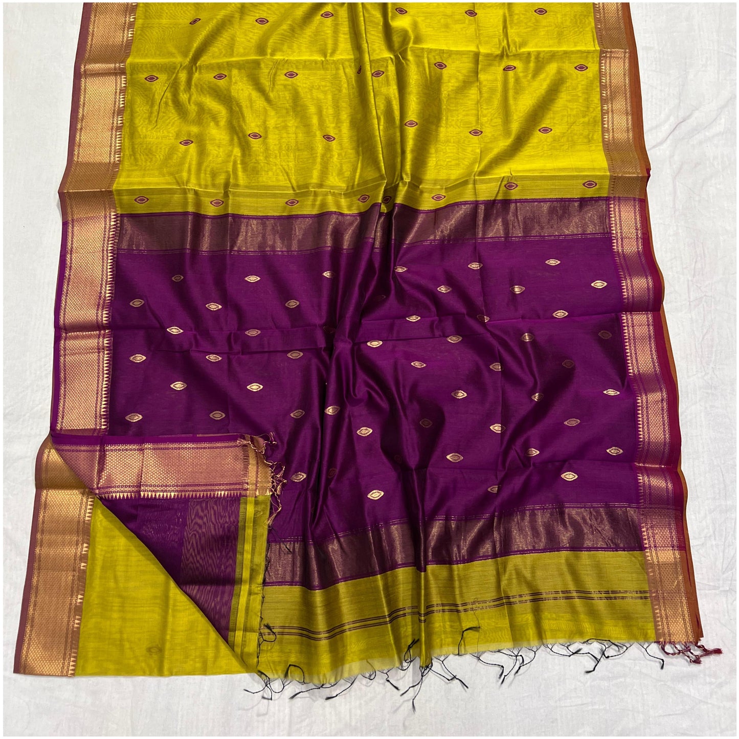 Rich Bright Green Violet Pure Handloom Maheshwari Silk