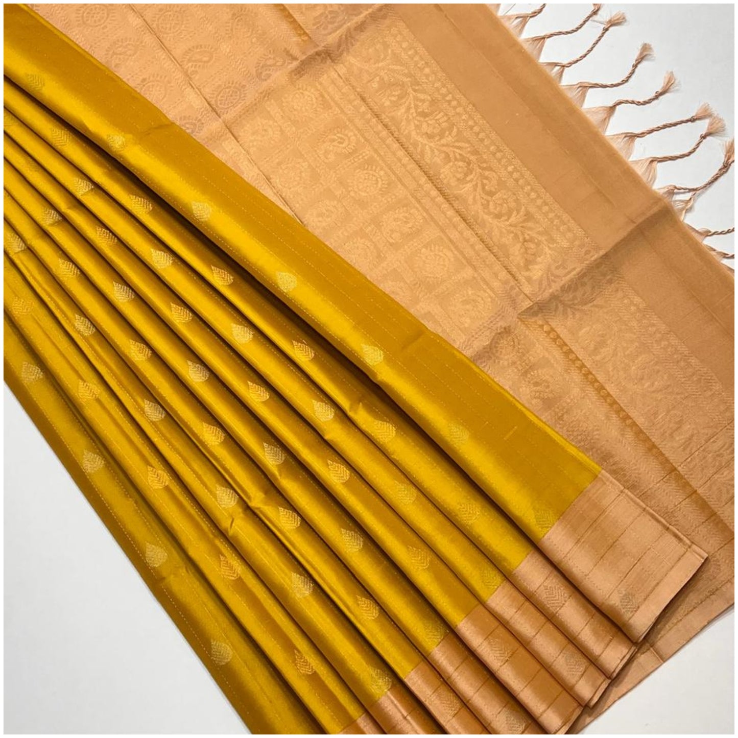 Keri Yellow Pure Handloom Soft Silk Saree