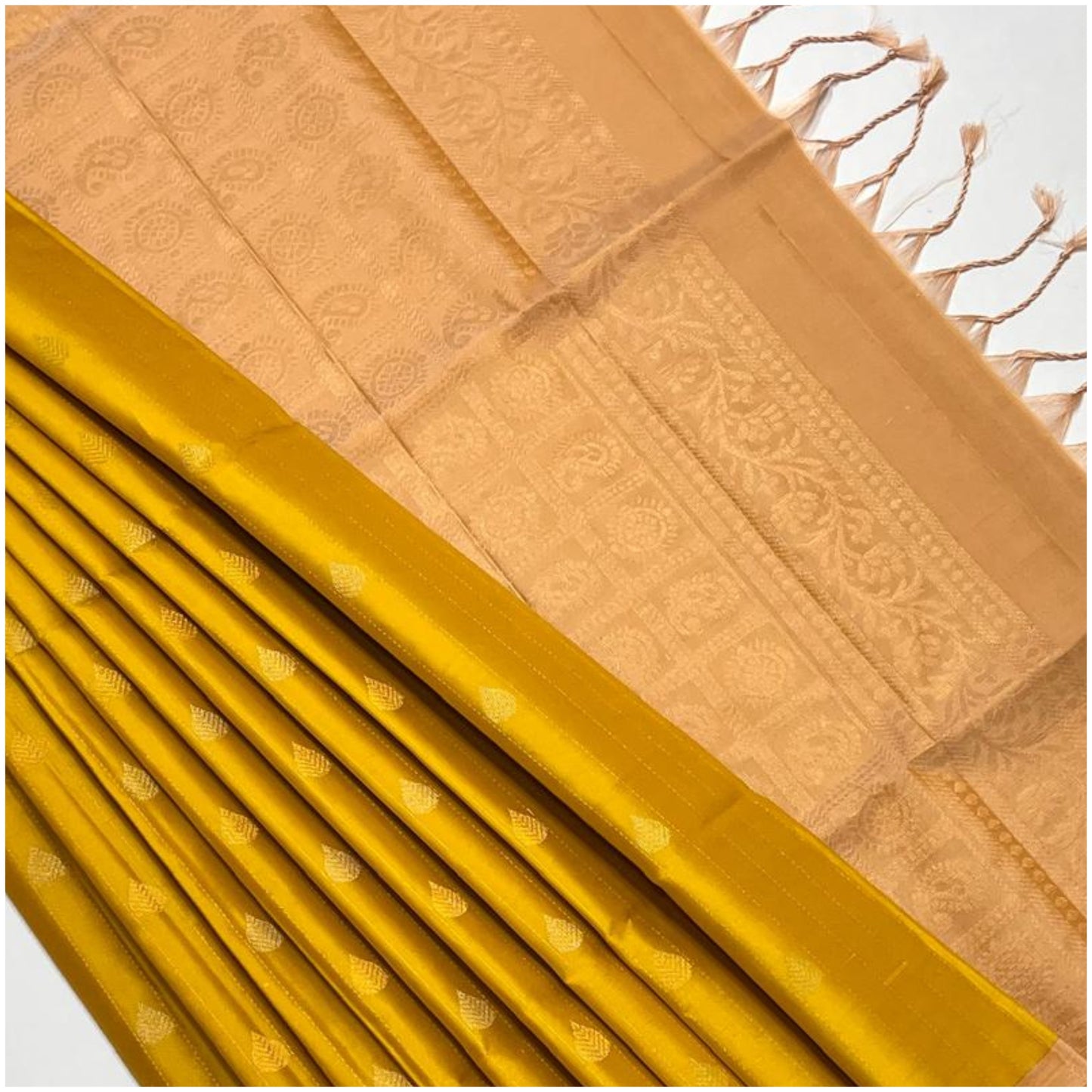 Keri Yellow Pure Handloom Soft Silk Saree
