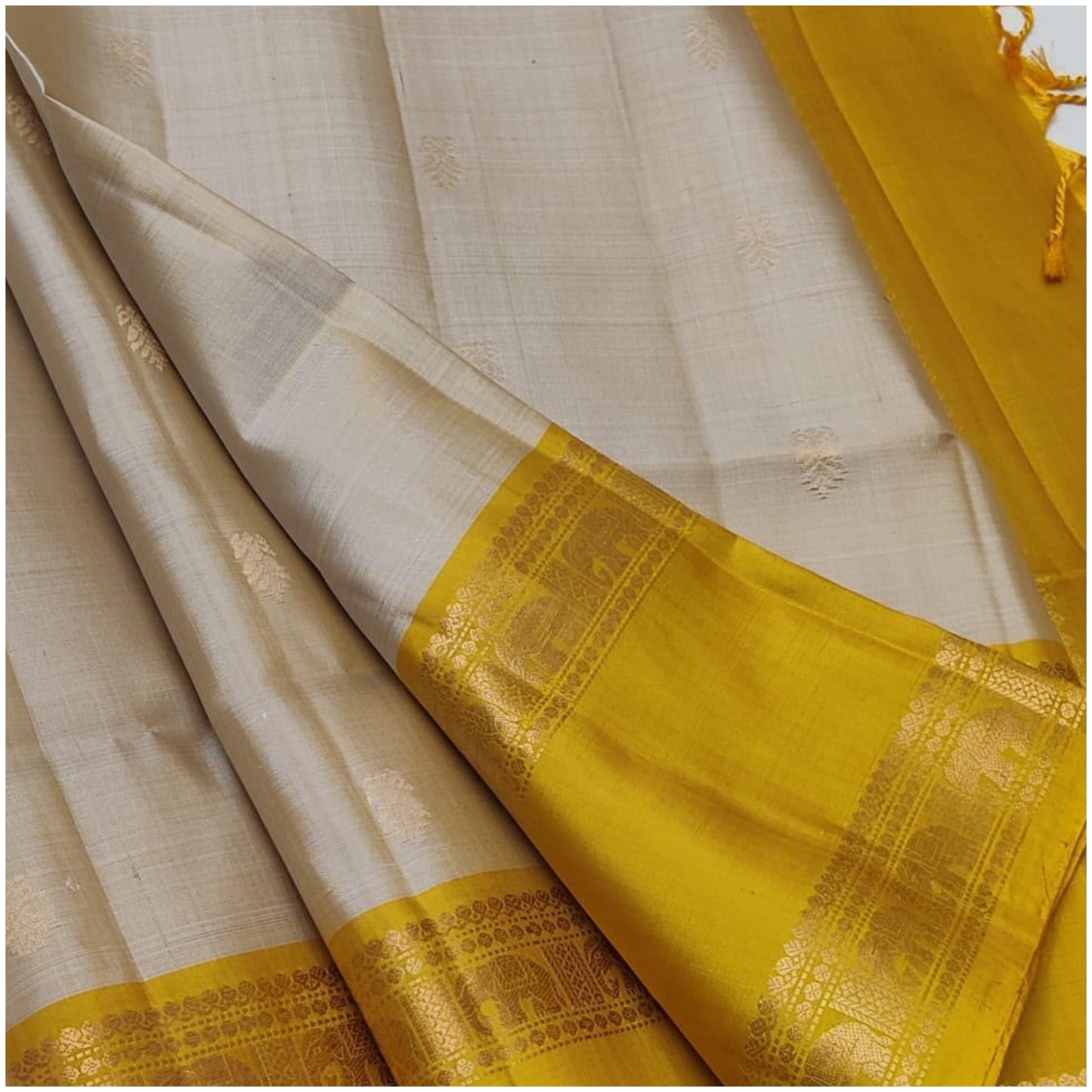 Mahira Oat Sunshine Yellow Pure Handloom Double Warp Soft Silk Saree