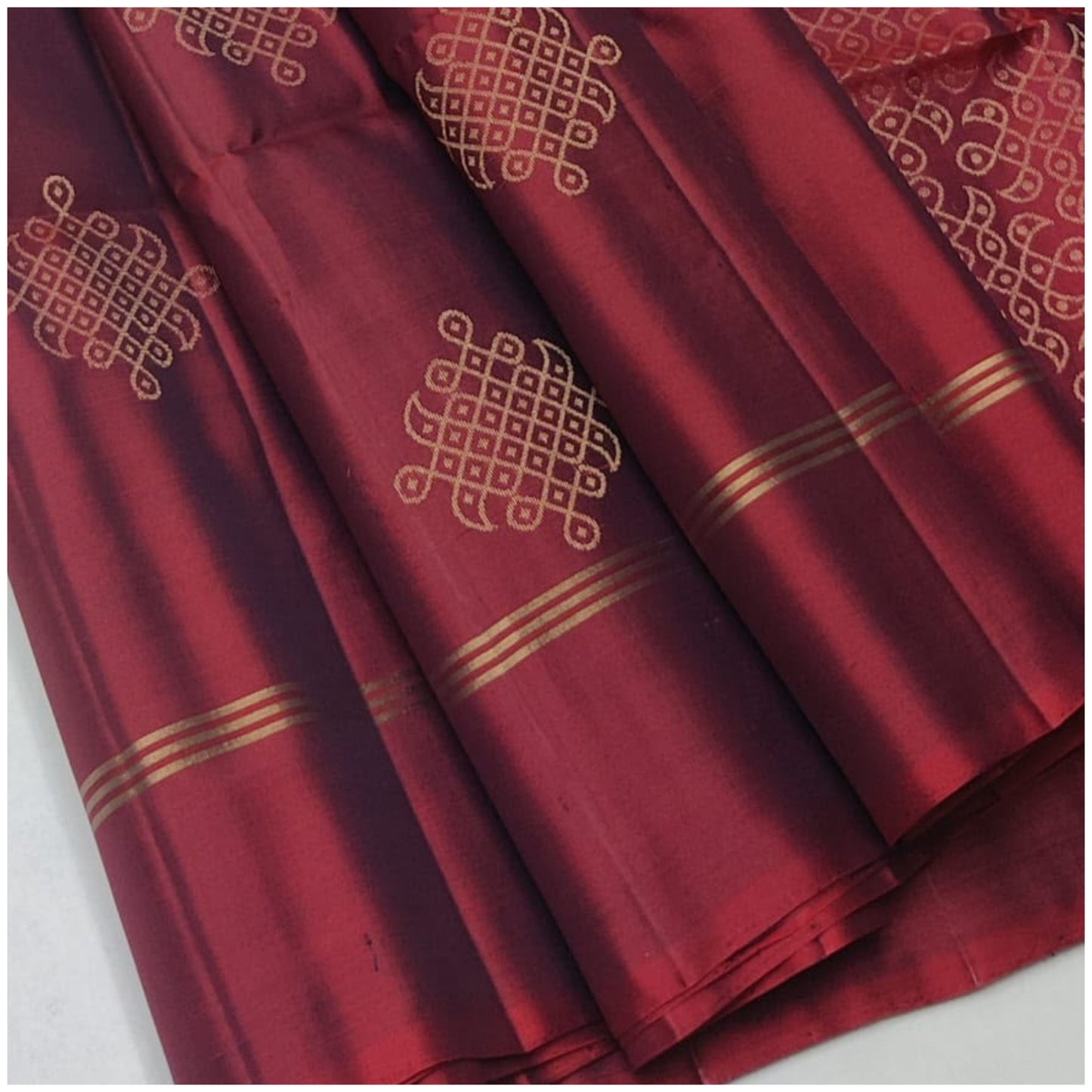 Rynaa Rusty Red Pure Handloom Double Warp Soft Silk Saree