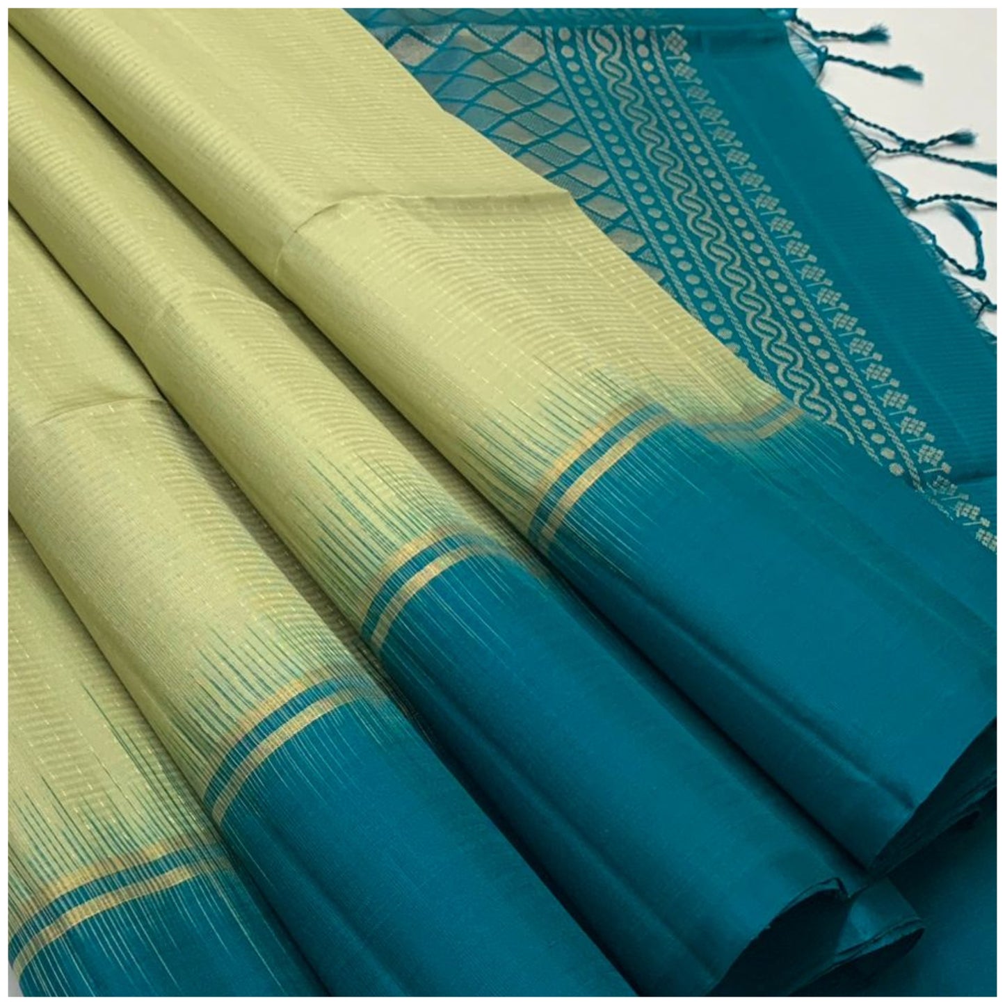 Niharika Lime Blue Pure Handloom Double Warp Soft Silk Saree