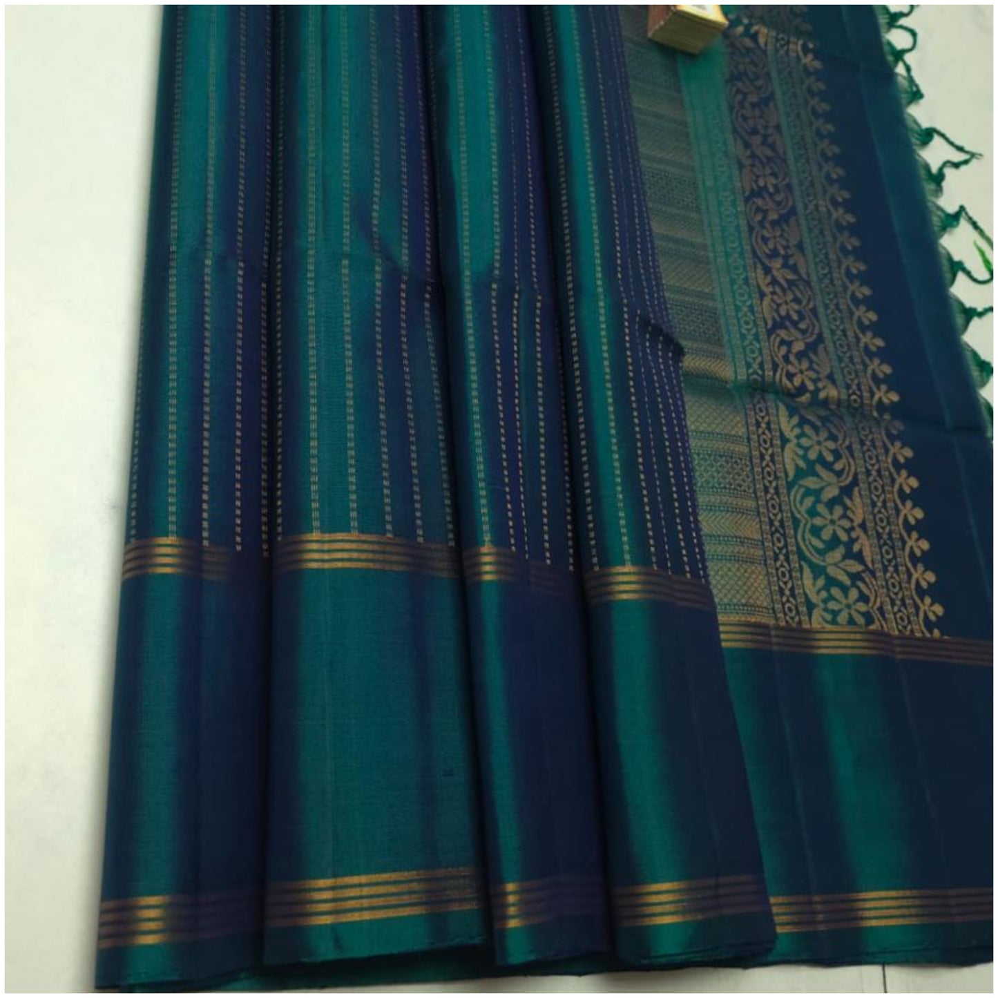 Saroni Teal Blue Pure Handloom Double Warp Soft Silk Saree