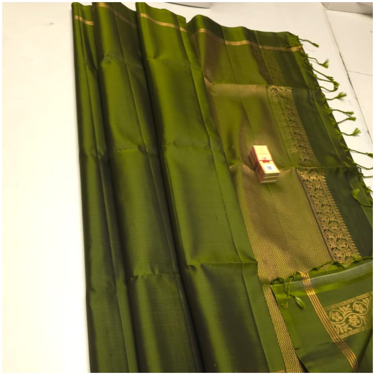 Sahana Moss Green Pure Handloom Double Warp Soft Silk Saree